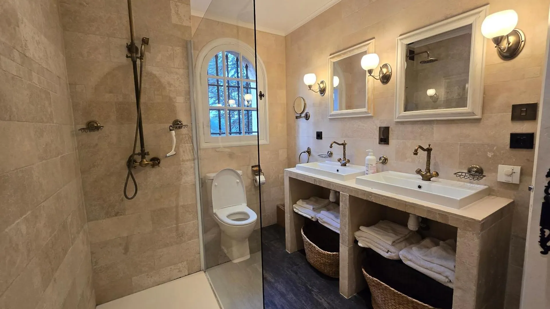 Villa Vuyani Antibes 0*,  Frankreich